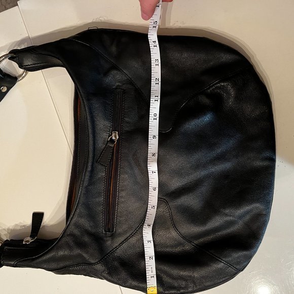 Ashneil black Bag‎ (Very Gently-Used) - Picture 6 of 16